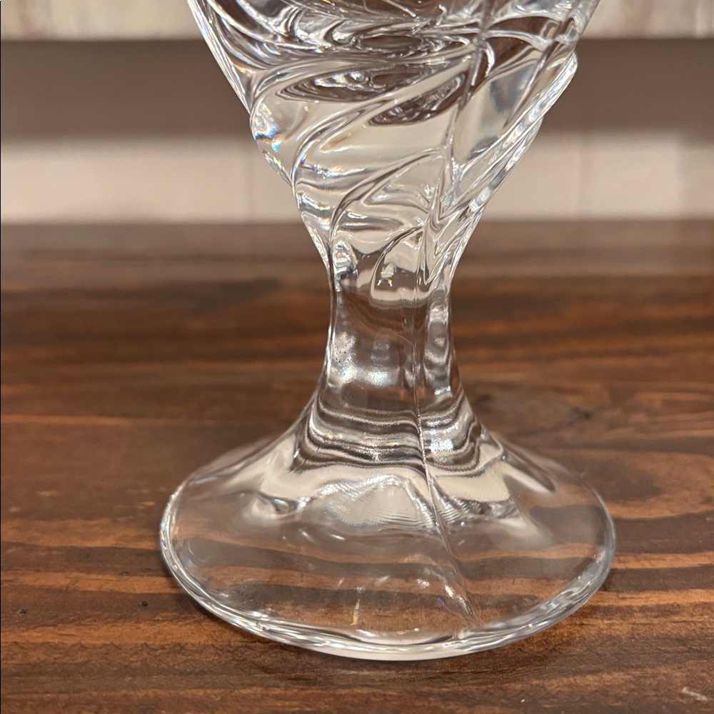 Noritake "Sweet Swirl-Clear" Water Goblet Pressed Glass Discontinued Pattern - Picture 3 of 7
